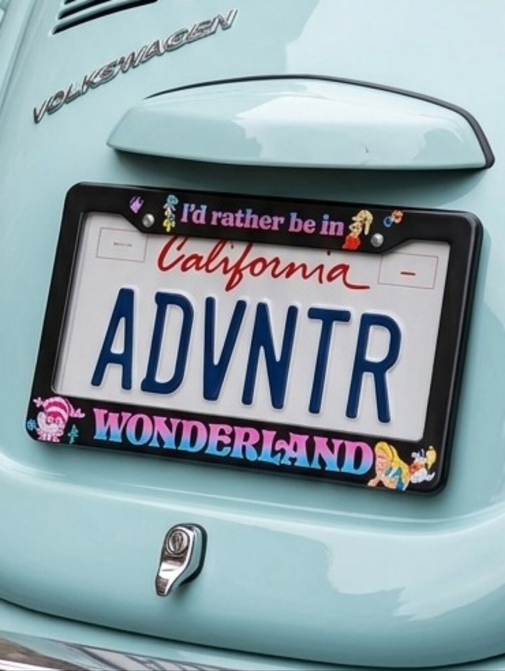 Disney Alice in Wonderland "I'd Rather Be in Wonderland" License Plate Frame NIP